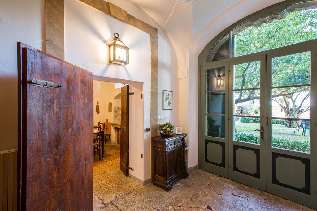 Il Batti Apartment Water Front And Private Beach Toscolano Maderno Buitenkant foto
