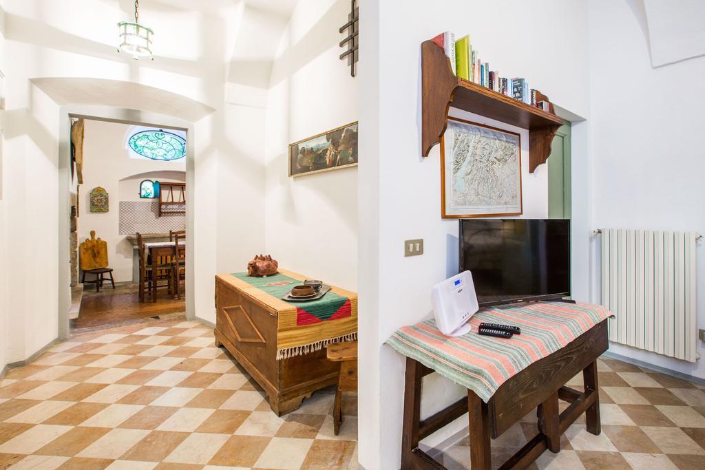 Il Batti Apartment Water Front And Private Beach Toscolano Maderno Buitenkant foto