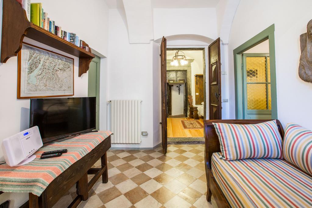 Il Batti Apartment Water Front And Private Beach Toscolano Maderno Buitenkant foto