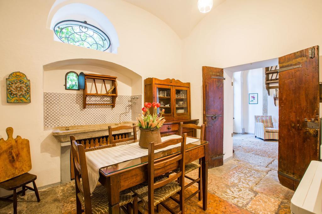 Il Batti Apartment Water Front And Private Beach Toscolano Maderno Buitenkant foto